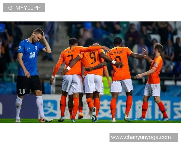 荷兰与德国欧预赛首发阵容分析及战术对比探讨