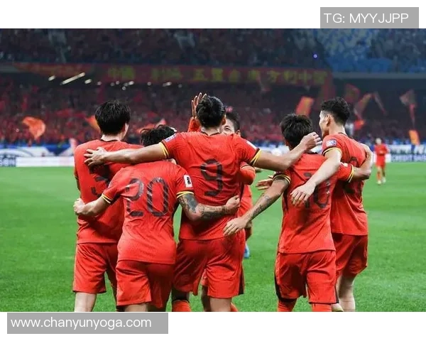 莱万领衔球队新征程展现足球魅力与团队精神的完美结合